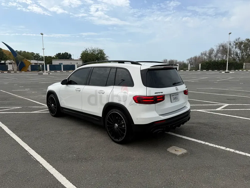 Mercedes-Benz GLB 35 AMG 2025 | 9,479 km | Clean  Low Mileage | USA Specs - Image 5