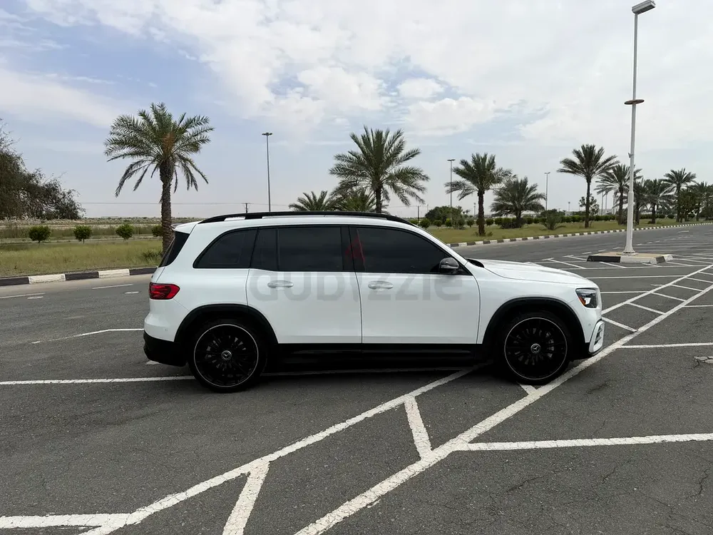 Mercedes-Benz GLB 35 AMG 2025 | 9,479 km | Clean  Low Mileage | USA Specs - Image 8