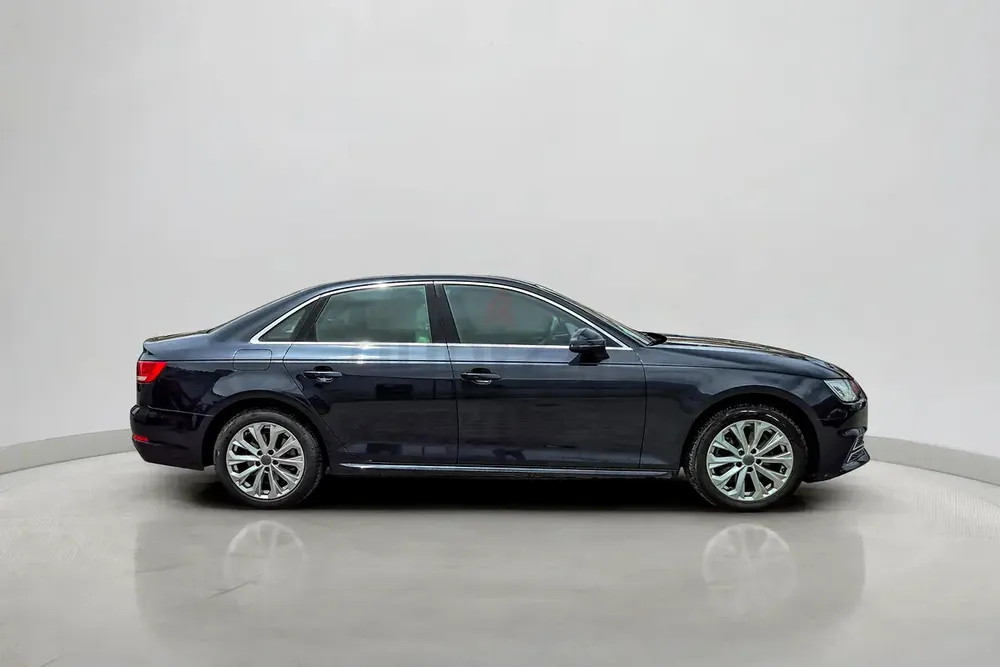 2018 Audi A4 30 TFSI 1.4L | GCC Specifications - Image 4