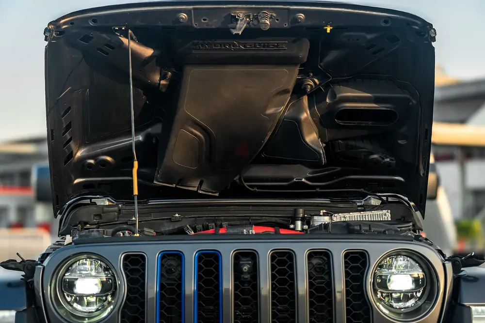 Jeep Gladiator with Hemi 6.4 - Image 4