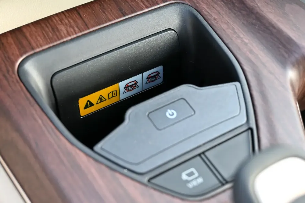 Toyota Crown Platinum 2026 GCC Specs | Brand New | 2.4L Hybrid Max - Image 7