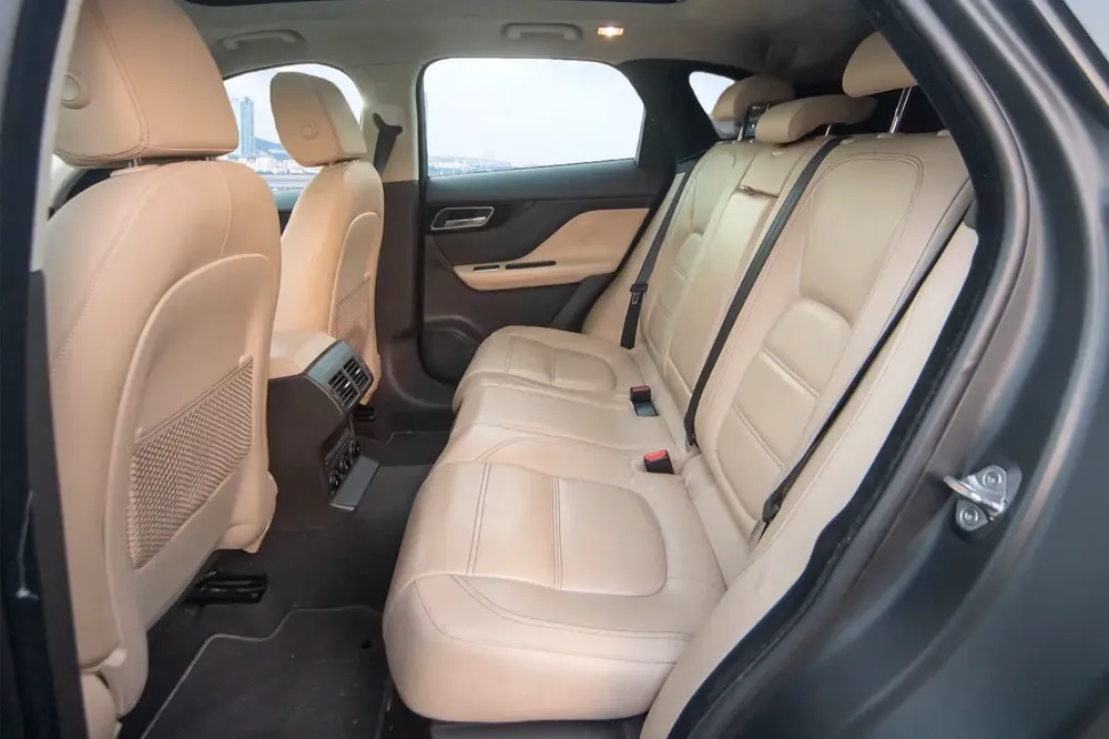 Jaguar F Pace Prestige GCC 2020 Free Accident Under Warranty Bank installment available - Image 10