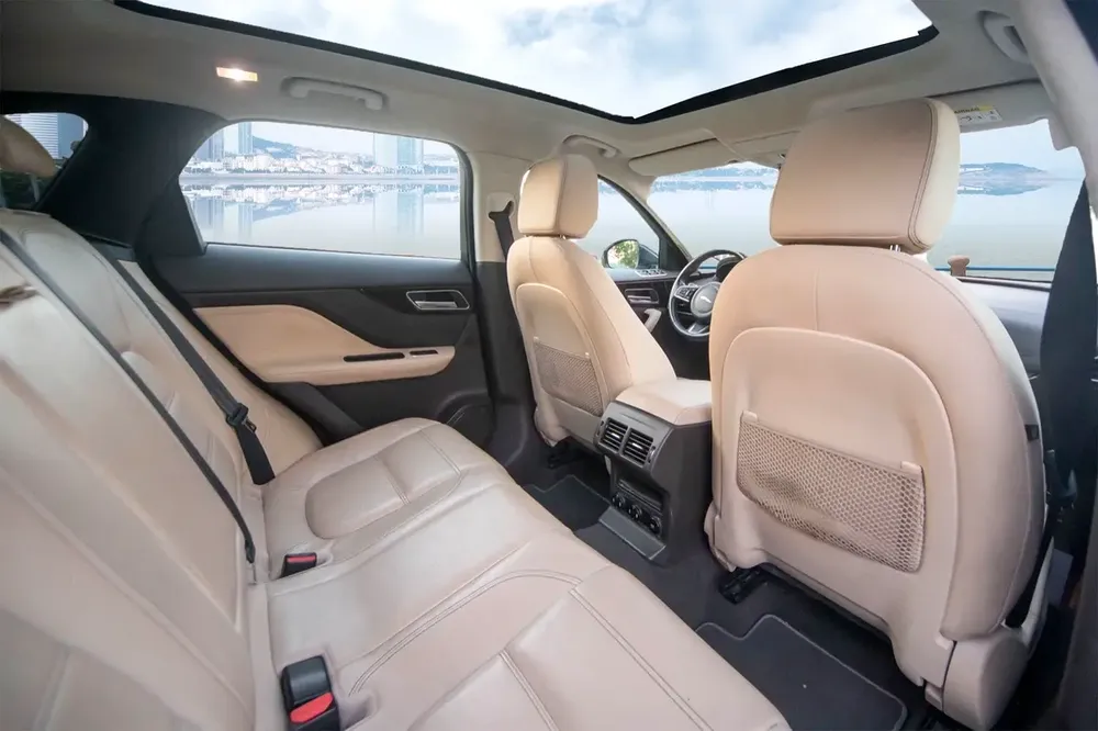 Jaguar F Pace Prestige GCC 2020 Free Accident Under Warranty Bank installment available - Image 12