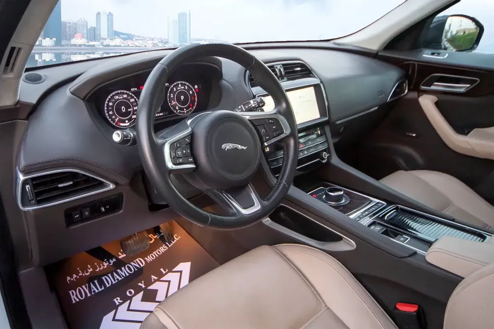Jaguar F Pace Prestige GCC 2020 Free Accident Under Warranty Bank installment available - Image 8