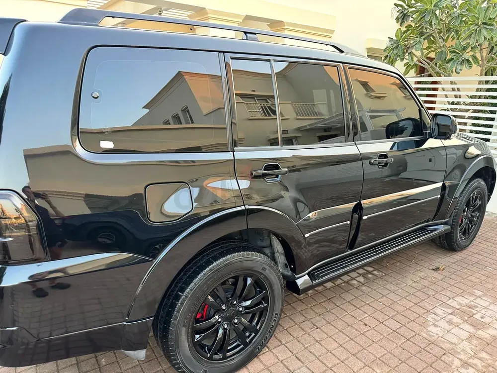 Mitsubishi pajero signature - Image 4