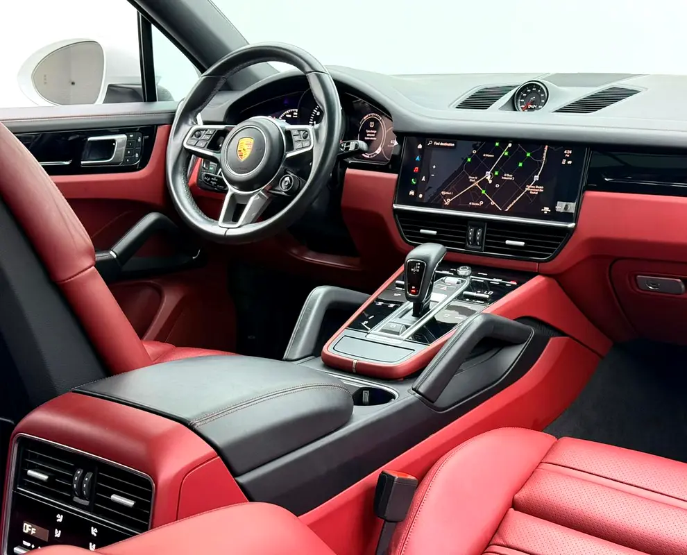 2023 Porsche Cayenne Coupe, Warranty, Full Porsche Service History, Excellent Condition, GCC - Image 11
