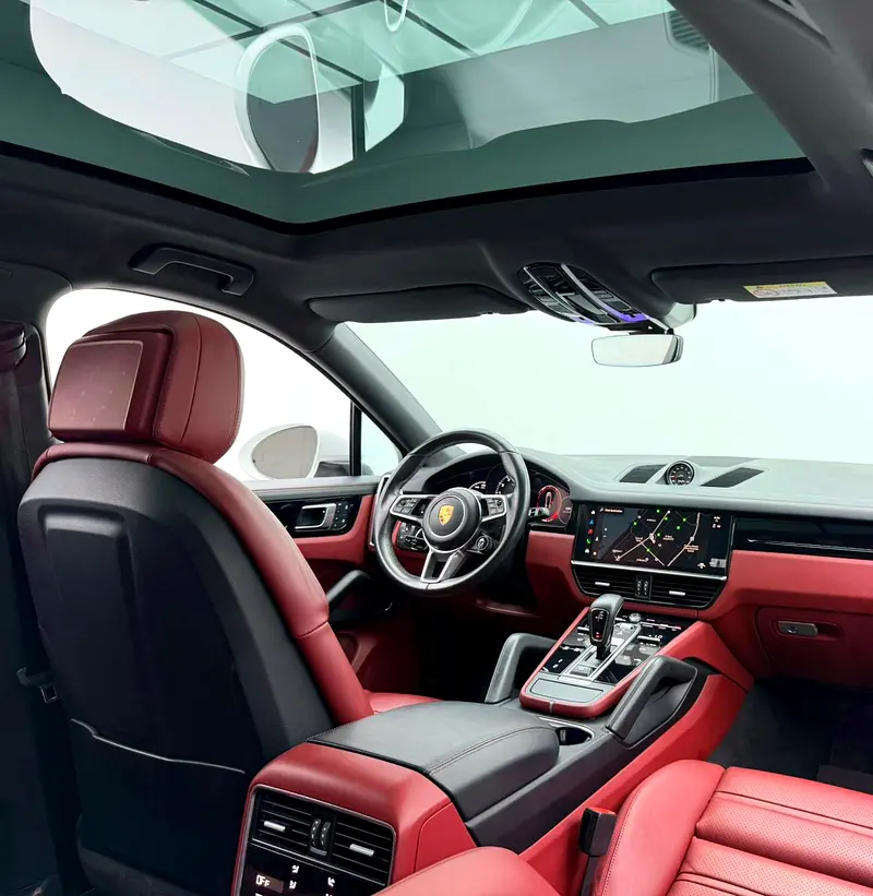 2023 Porsche Cayenne Coupe, Warranty, Full Porsche Service History, Excellent Condition, GCC - Image 12