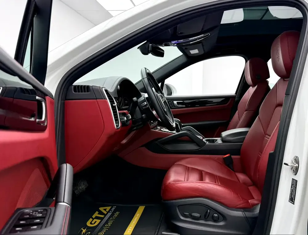 2023 Porsche Cayenne Coupe, Warranty, Full Porsche Service History, Excellent Condition, GCC - Image 8