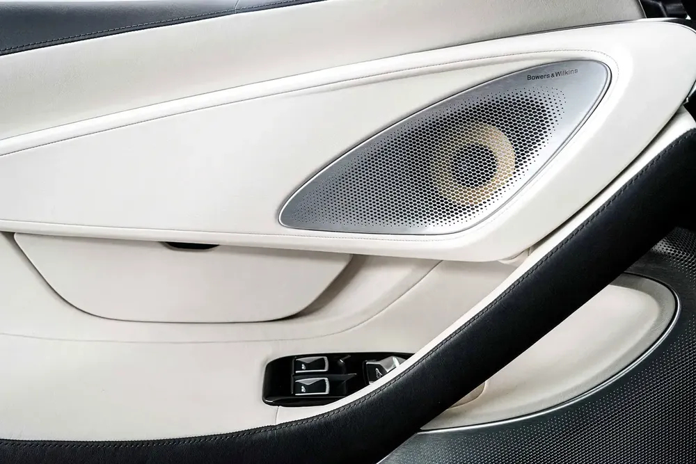 2025 MCLAREN GTS / GCC / DEALER WARRANTY - Image 14