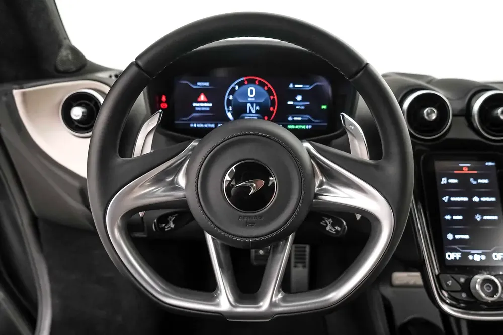 2025 MCLAREN GTS / GCC / DEALER WARRANTY - Image 9