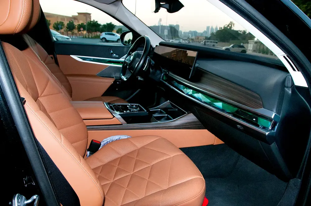 BMW 735i Exclusive | GCC | 2025 Model | AGMC Warranty Nov-2027 | FDSH - Image 10