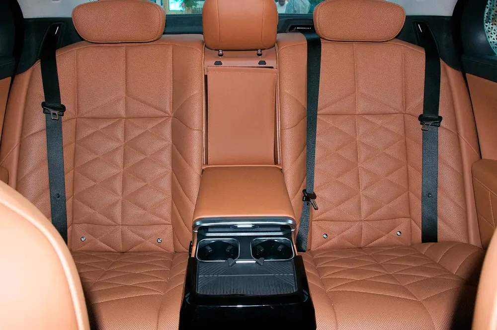 BMW 735i Exclusive | GCC | 2025 Model | AGMC Warranty Nov-2027 | FDSH - Image 13