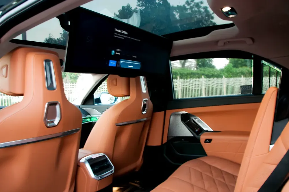 BMW 735i Exclusive | GCC | 2025 Model | AGMC Warranty Nov-2027 | FDSH - Image 14