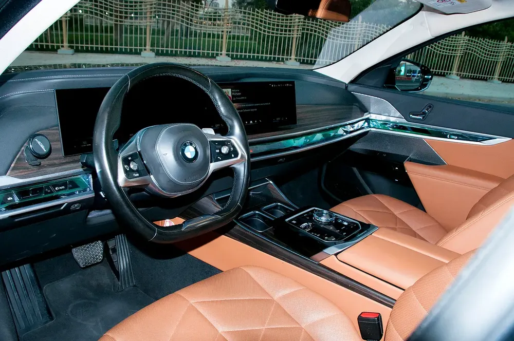 BMW 735i Exclusive | GCC | 2025 Model | AGMC Warranty Nov-2027 | FDSH - Image 15