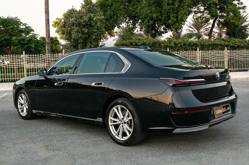 BMW 735i Exclusive | GCC | 2025 Model | AGMC Warranty Nov-2027 | FDSH - Image 4