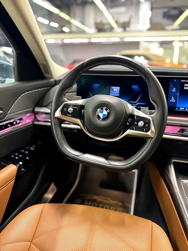 BMW 735i - Image 12