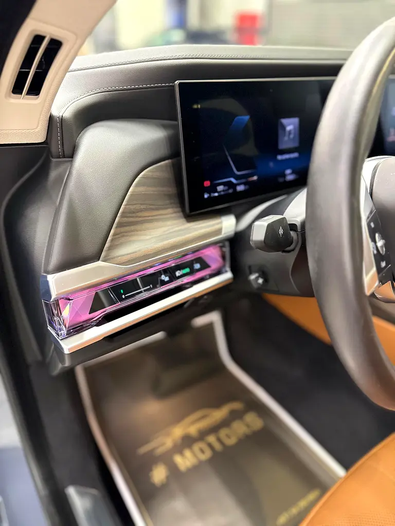 BMW 735i - Image 17