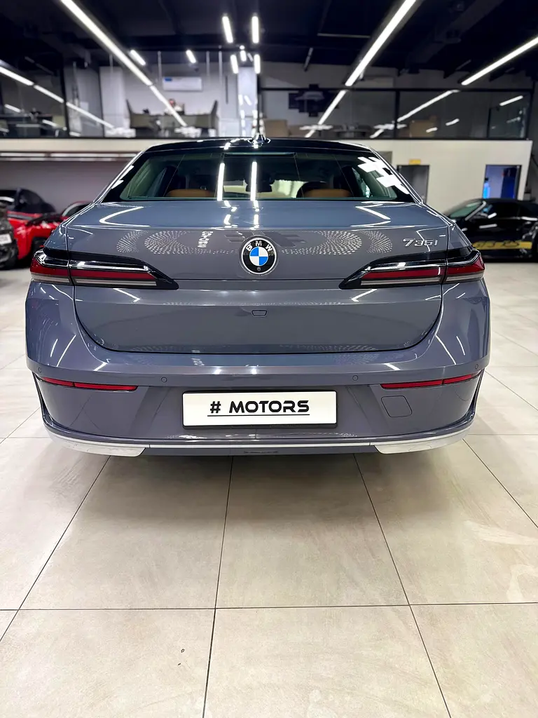 BMW 735i - Image 20