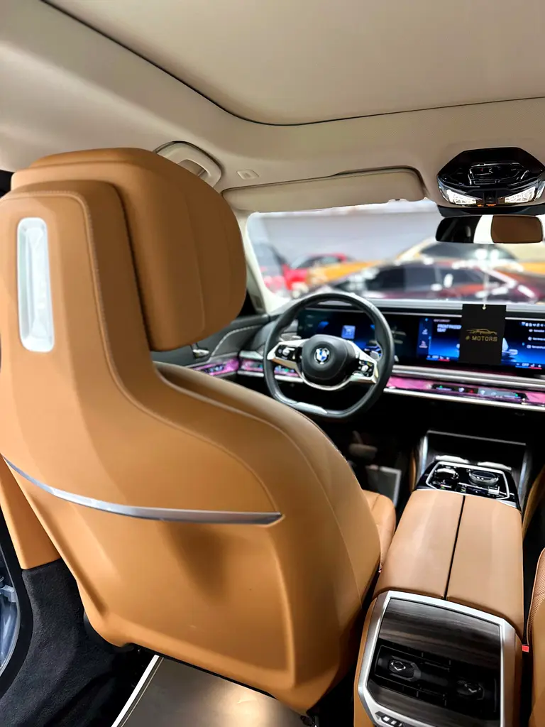 BMW 735i - Image 6