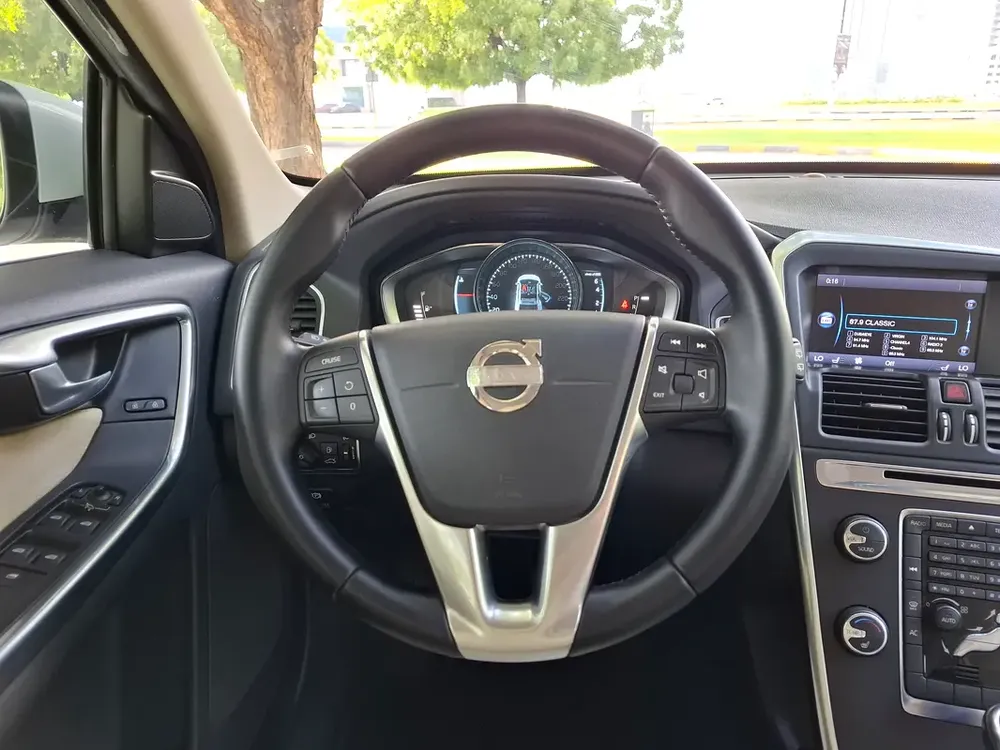 GCC VOLVO XC60 2014 V4 2.0L LOW,MILEAGE - Image 12
