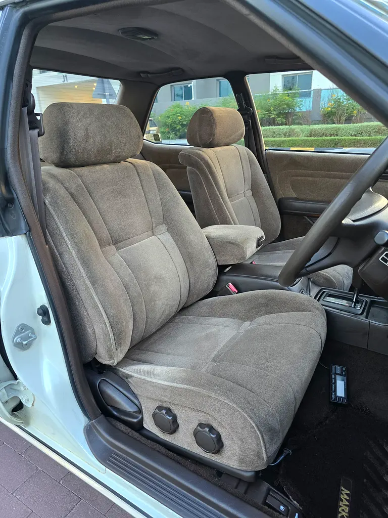 1992 Toyota Mark II - Classic Japanese Sedan - Image 12