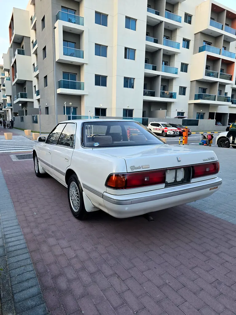 1992 Toyota Mark II - Classic Japanese Sedan - Image 4