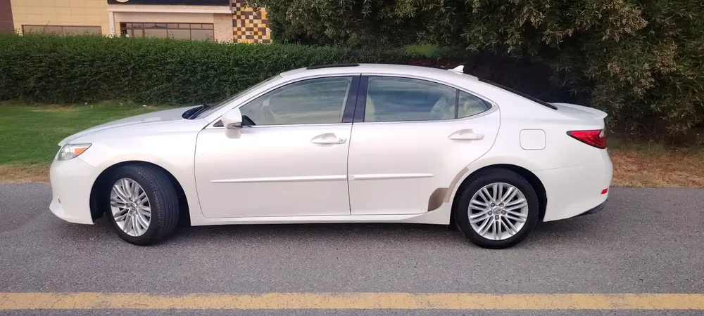 Lexus ES 350 - Image 4