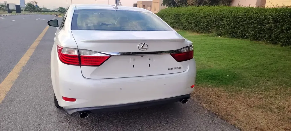 Lexus ES 350 - Image 7