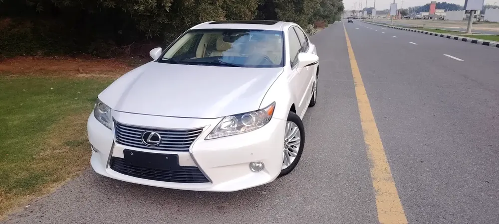 Lexus ES 350 - Image 8