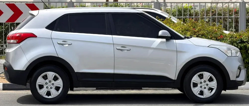 Hyundai Creta GL 2019 GCC Specs - Well Maintained Single Owner Used Car For Sale - Image 4