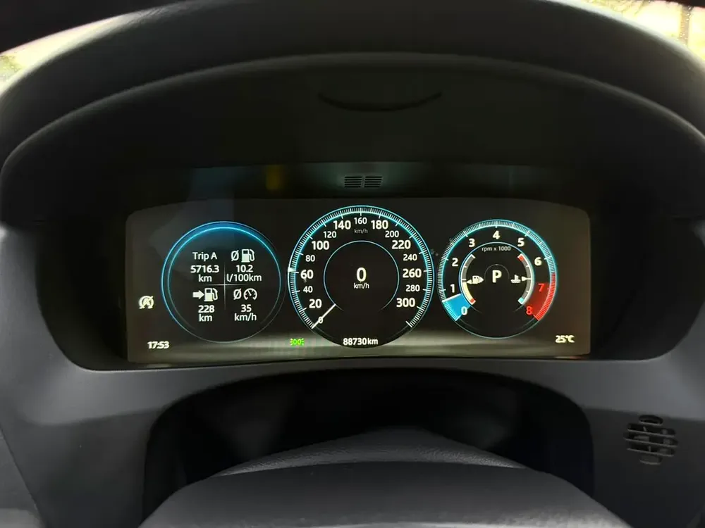 Jaguar F-Pace R-Dynamic 2018 GCC Specs - Image 16