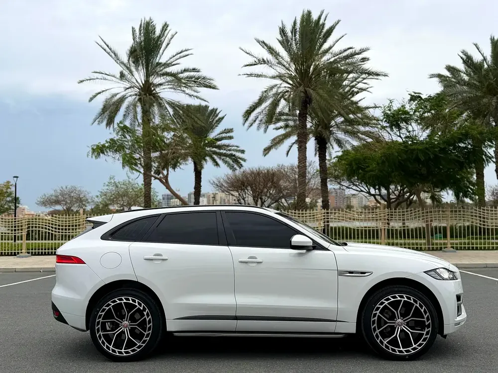 Jaguar F-Pace R-Dynamic 2018 GCC Specs - Image 4