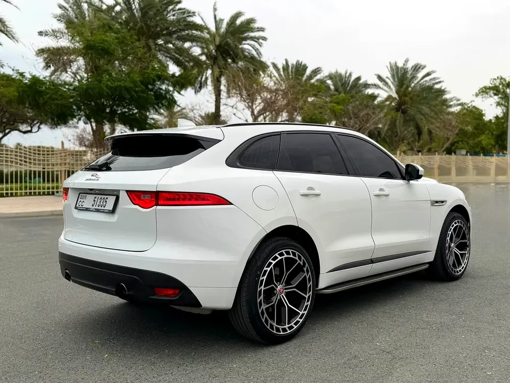 Jaguar F-Pace R-Dynamic 2018 GCC Specs - Image 5