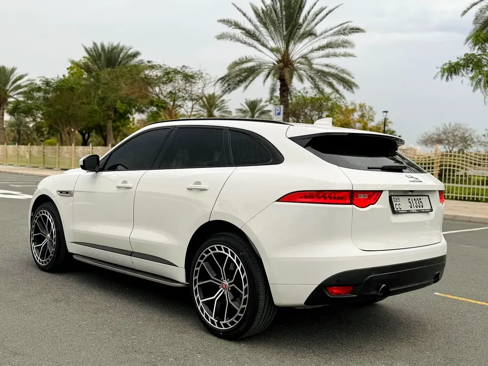 Jaguar F-Pace R-Dynamic 2018 GCC Specs - Image 7
