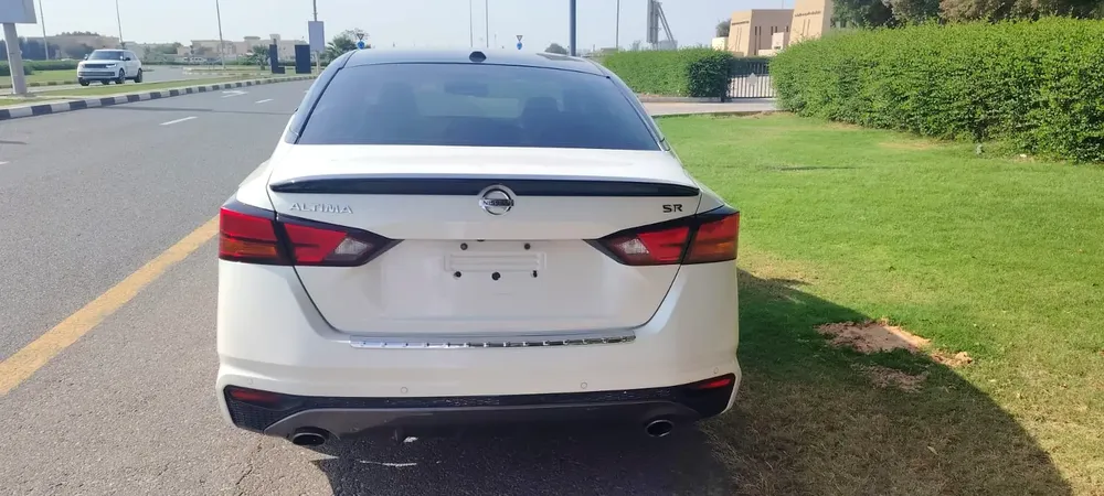 Nissan Altima SR - Image 7