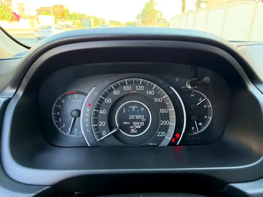 Full Service Agency // Honda CR-V EX-L 2015 GCC Specs - Excellent Condition - Image 17