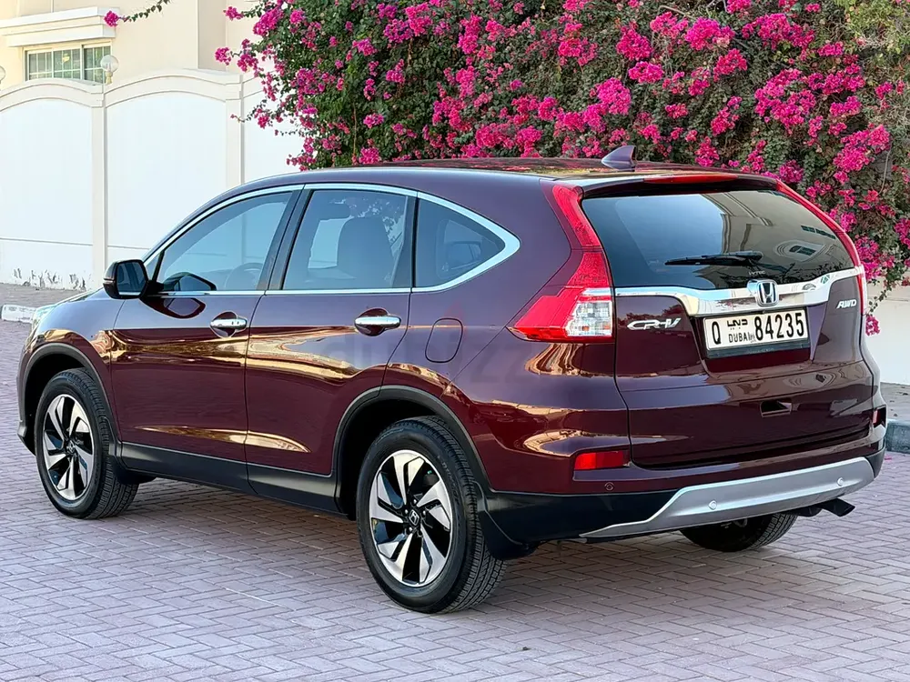 Full Service Agency // Honda CR-V EX-L 2015 GCC Specs - Excellent Condition - Image 4