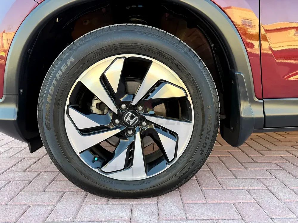 Full Service Agency // Honda CR-V EX-L 2015 GCC Specs - Excellent Condition - Image 7