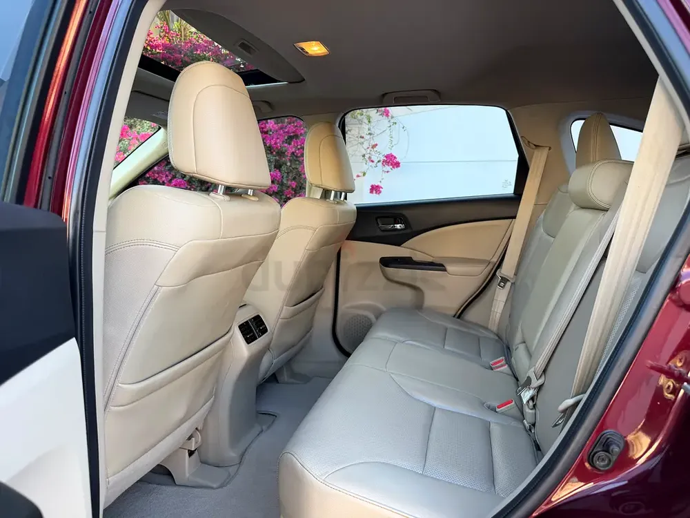 Full Service Agency // Honda CR-V EX-L 2015 GCC Specs - Excellent Condition - Image 8