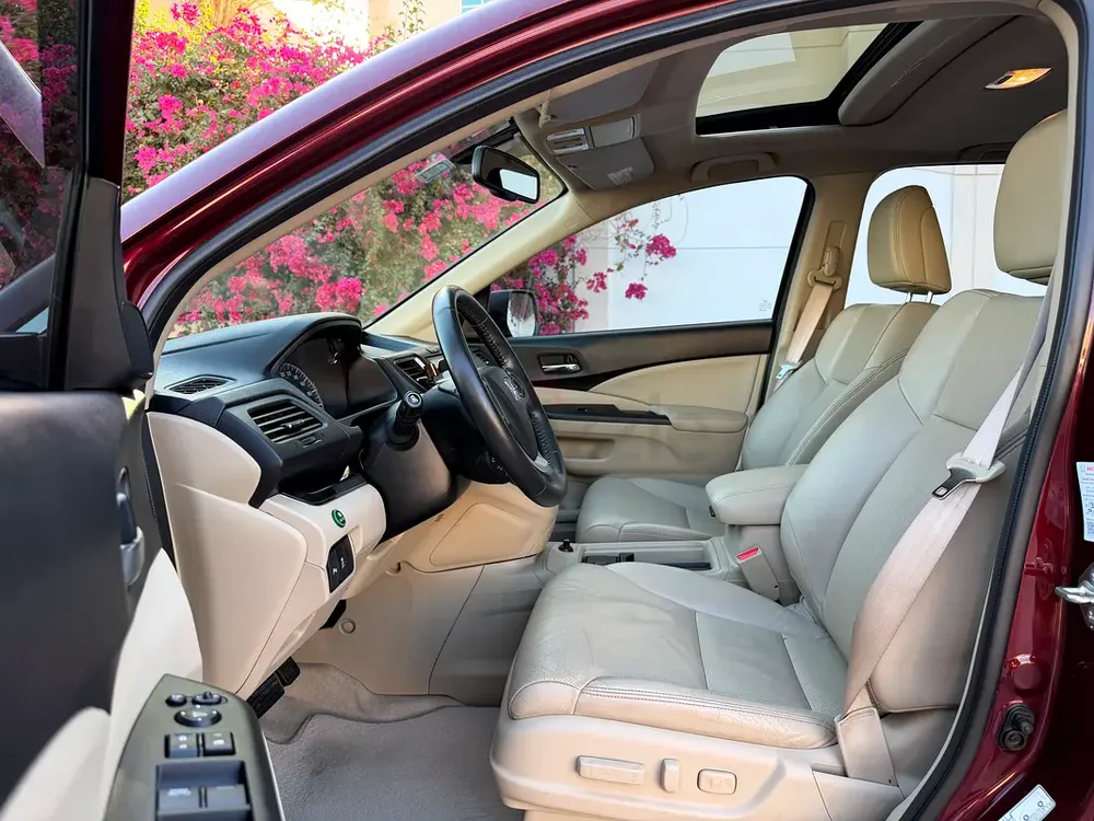 Full Service Agency // Honda CR-V EX-L 2015 GCC Specs - Excellent Condition - Image 9