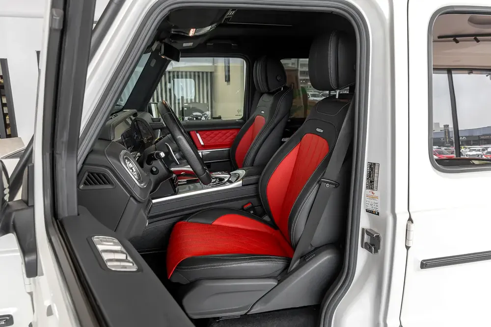 Mercedes-Benz G-Class G 63 AMG | Carbon Fiber Interior | Gargash Auto Warranty | 2021 - Image 10