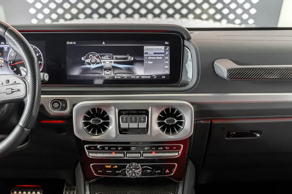 Mercedes-Benz G-Class G 63 AMG | Carbon Fiber Interior | Gargash Auto Warranty | 2021 - Image 16
