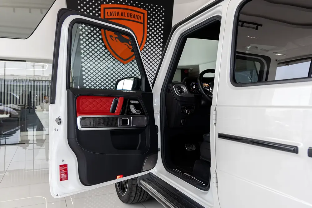Mercedes-Benz G-Class G 63 AMG | Carbon Fiber Interior | Gargash Auto Warranty | 2021 - Image 18