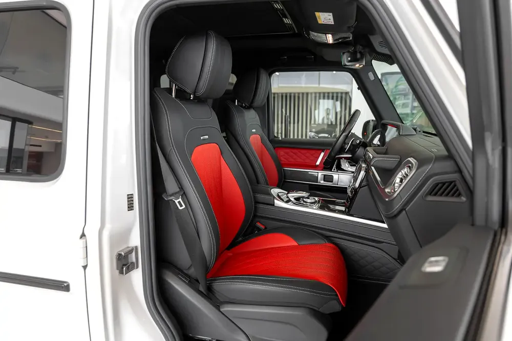 Mercedes-Benz G-Class G 63 AMG | Carbon Fiber Interior | Gargash Auto Warranty | 2021 - Image 20