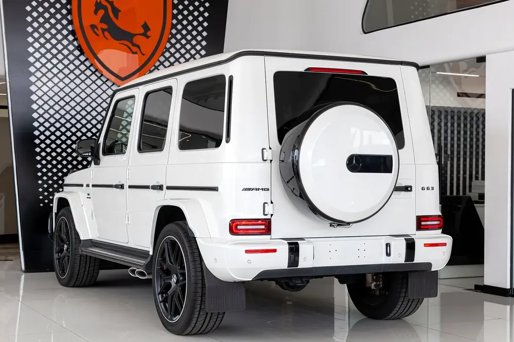 Mercedes-Benz G-Class G 63 AMG | Carbon Fiber Interior | Gargash Auto Warranty | 2021 - Image 6