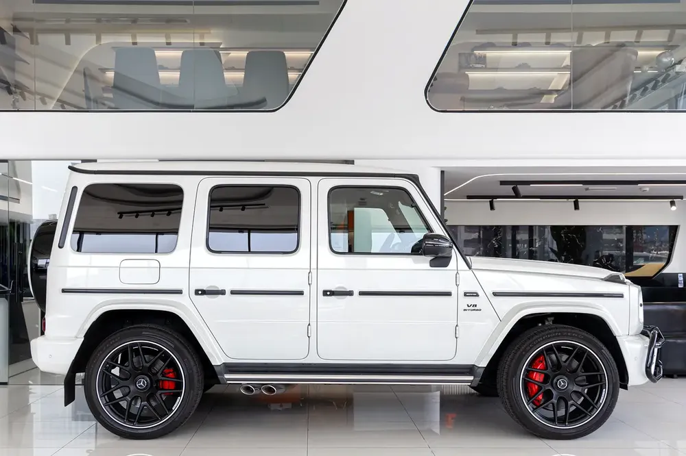 Mercedes-Benz G-Class G 63 AMG | Carbon Fiber Interior | Gargash Auto Warranty | 2021 - Image 7