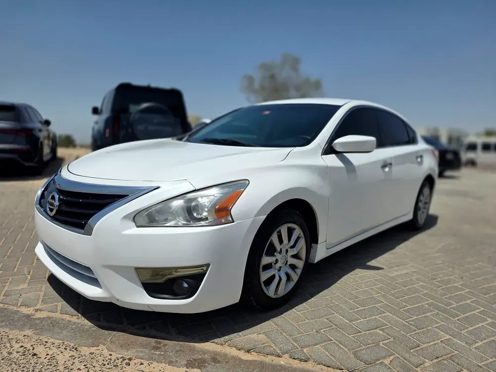 Nissan Altima SE 2013 - American Specs - Well Maintained - Image 14