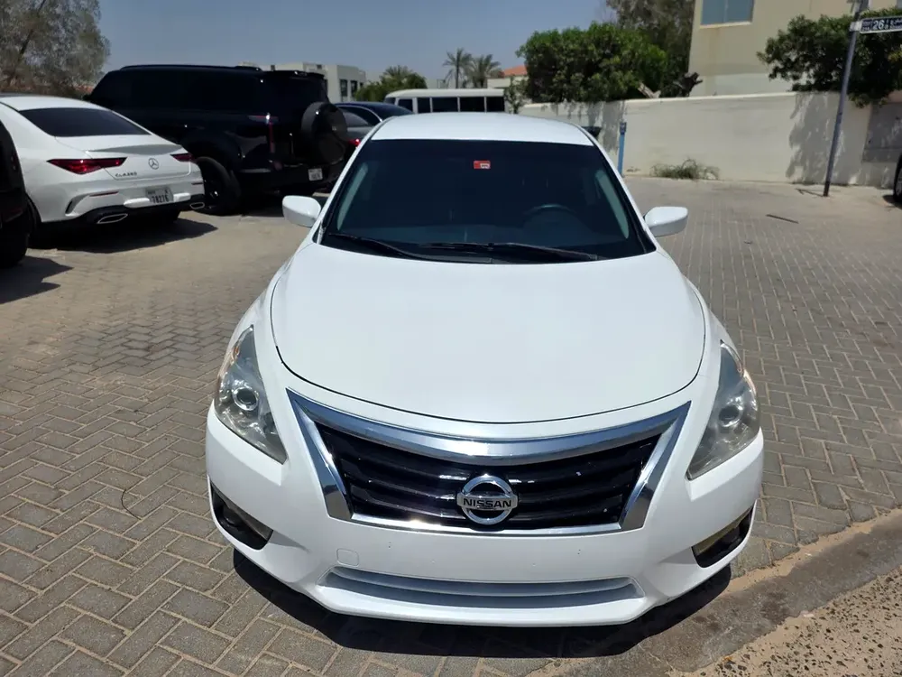 Nissan Altima SE 2013 - American Specs - Well Maintained - Image 4