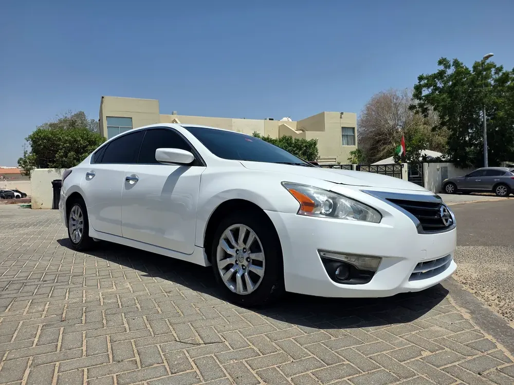Nissan Altima SE 2013 - American Specs - Well Maintained - Image 5