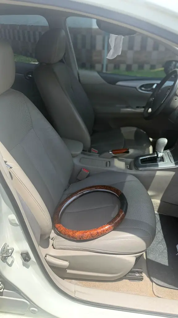 Nissan Tiida 2014 full option with sunroof - Image 6